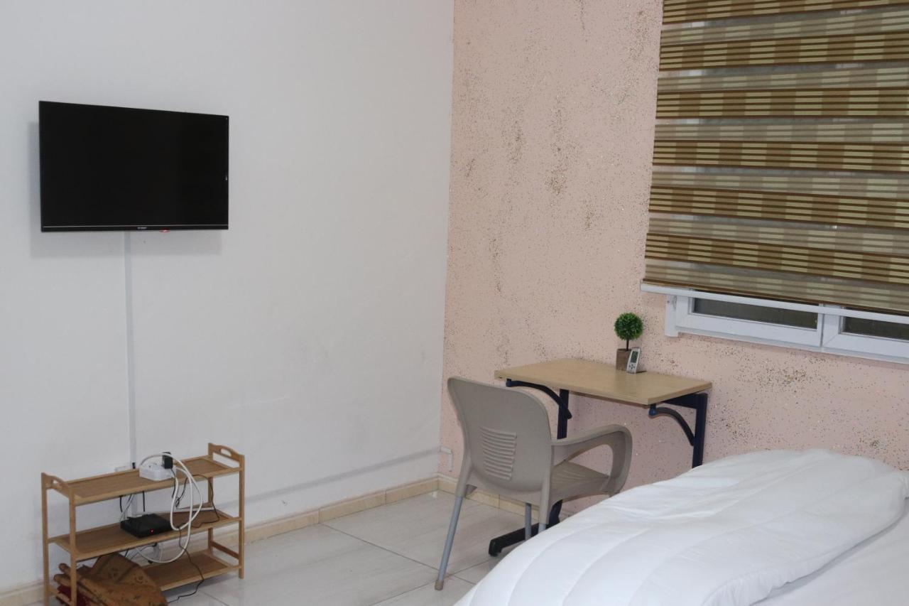 Residences Primis Thies - Appartements Et Chambres Exterior foto